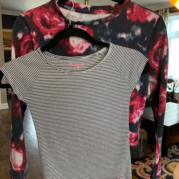 Abercrombie tee and sweatshirt duo! 😜 - Picture 1 of 9